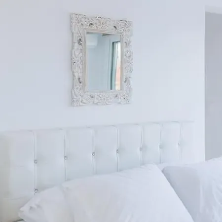 Apartment Amazing Rooftop With Large Private Balcony